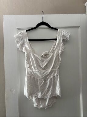 White Lace-Trim Flutter Sleeve Top
